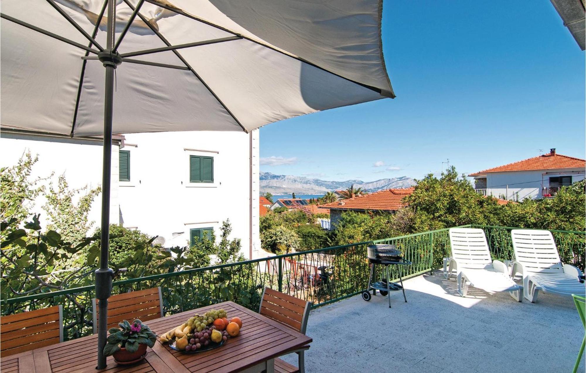 3 Bedroom Cozy Home In Supetar Exteriér fotografie
