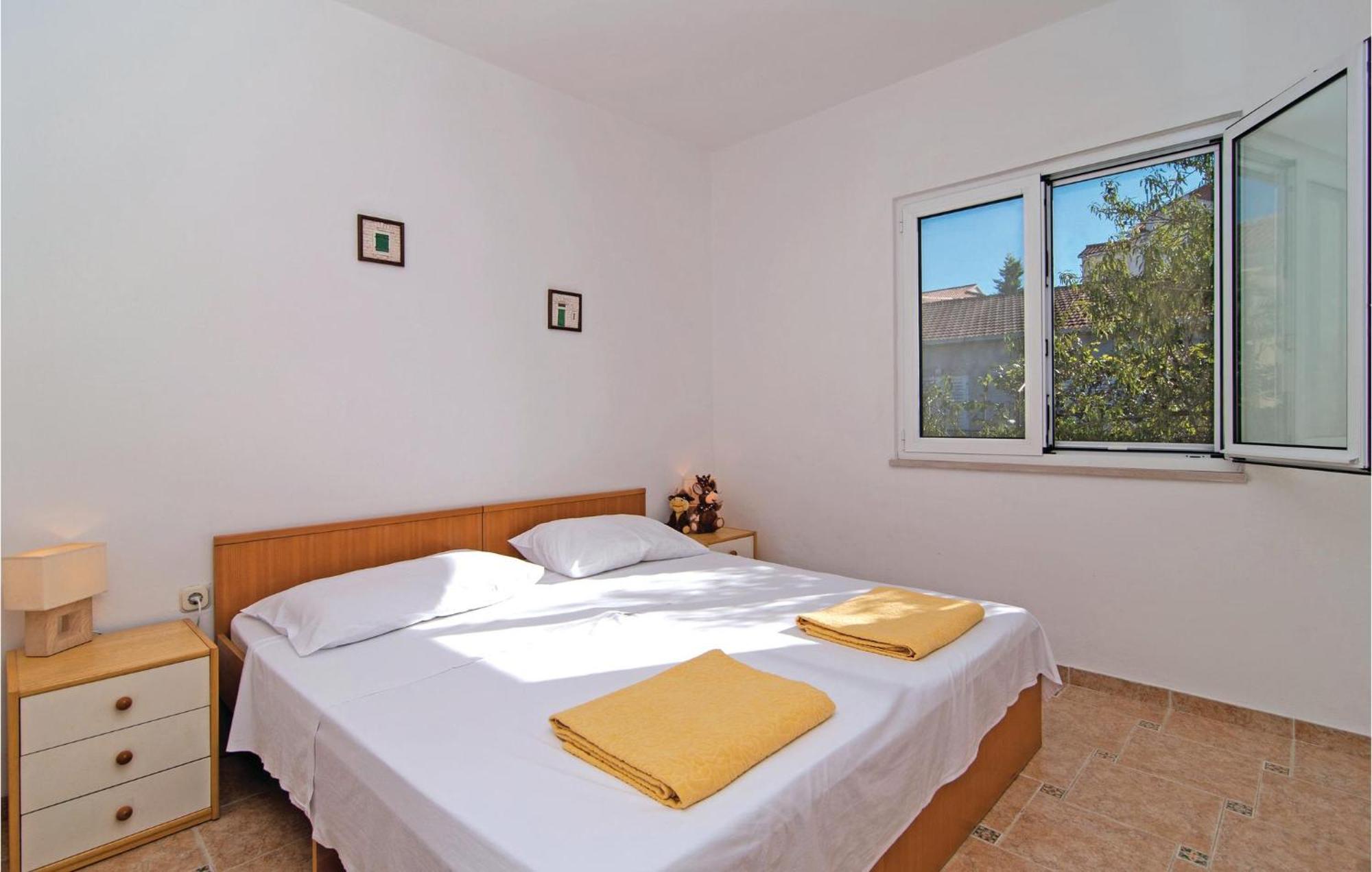 3 Bedroom Cozy Home In Supetar Exteriér fotografie