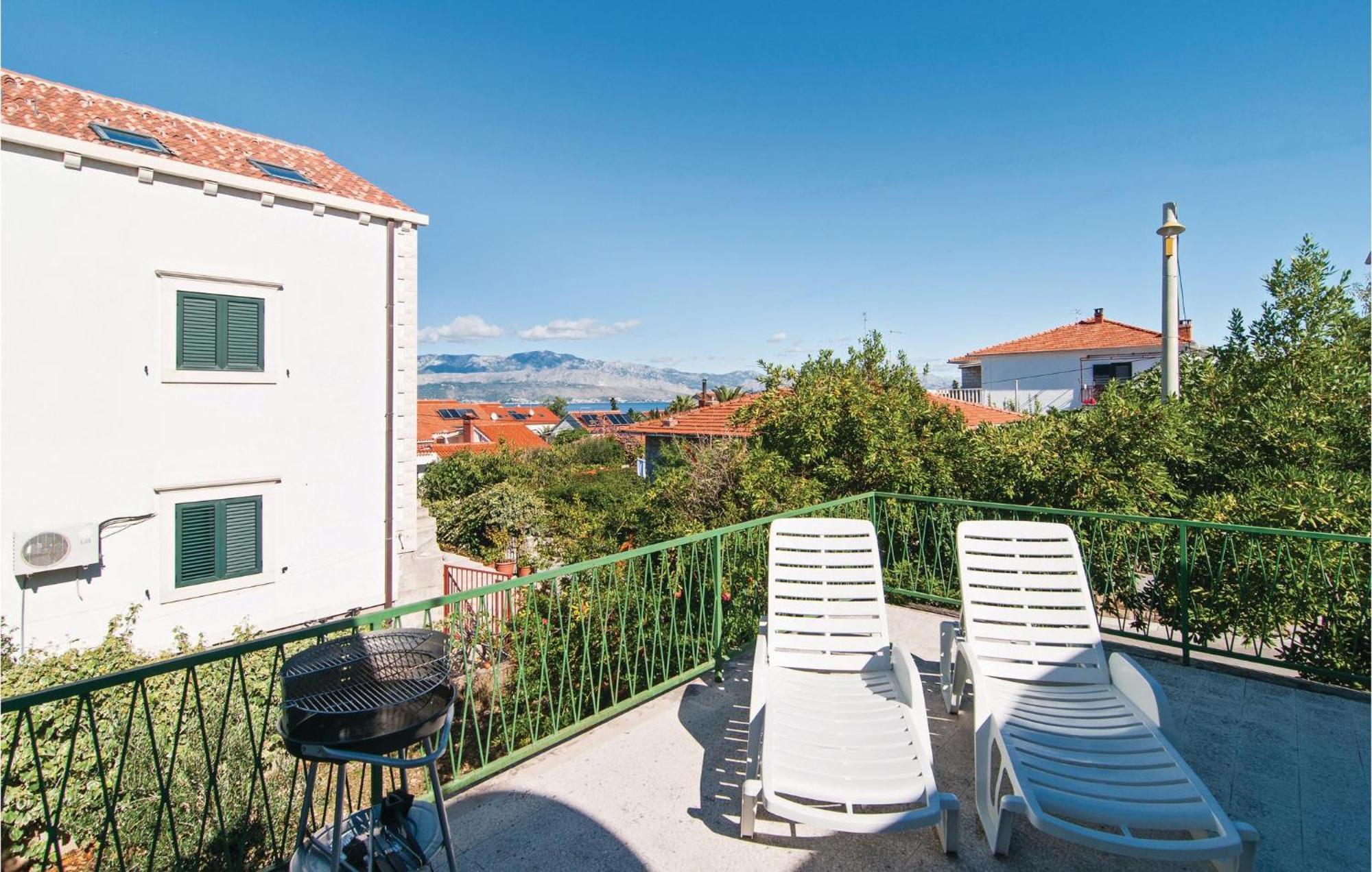 3 Bedroom Cozy Home In Supetar Exteriér fotografie